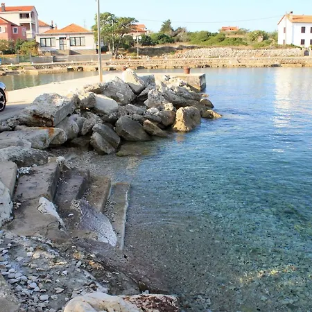 By The Sea - 8468 Apartman Ugljan